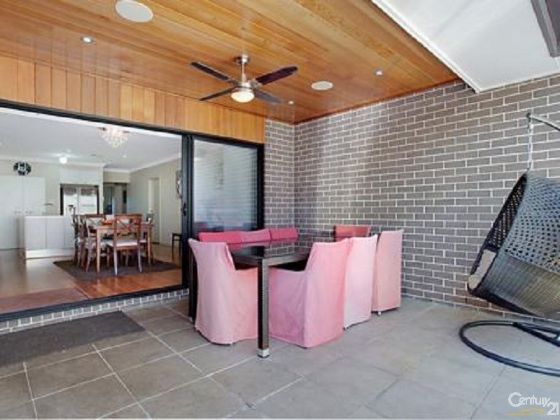 15 Central Avenue, Oran Park NSW 2570