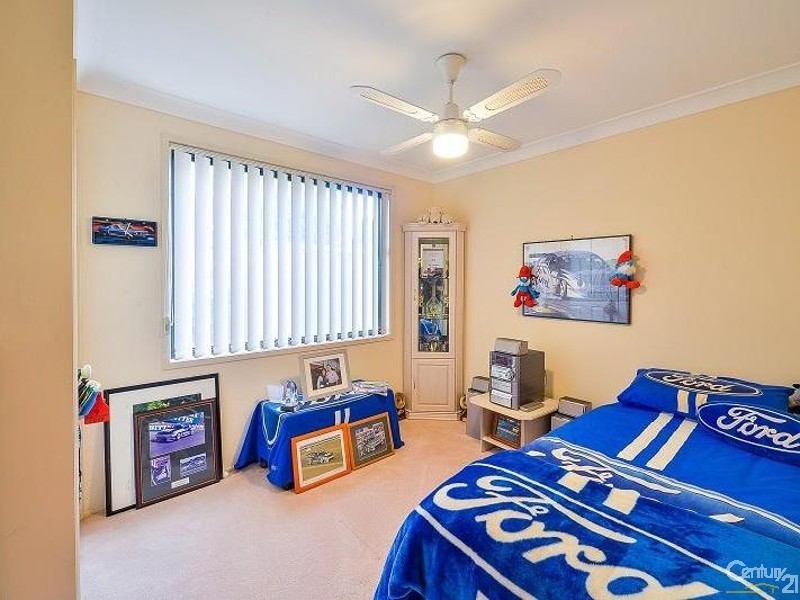 80 Downes Crescent, Currans Hill NSW 2567