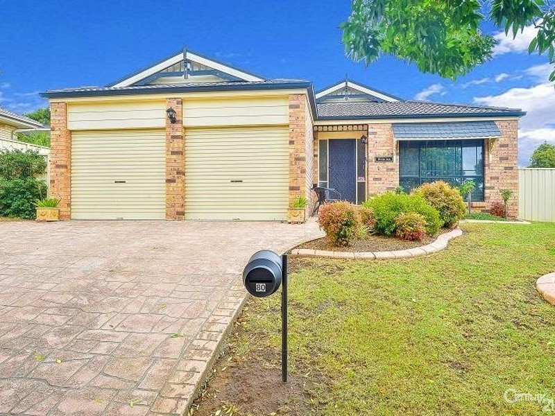 80 Downes Crescent, Currans Hill NSW 2567
