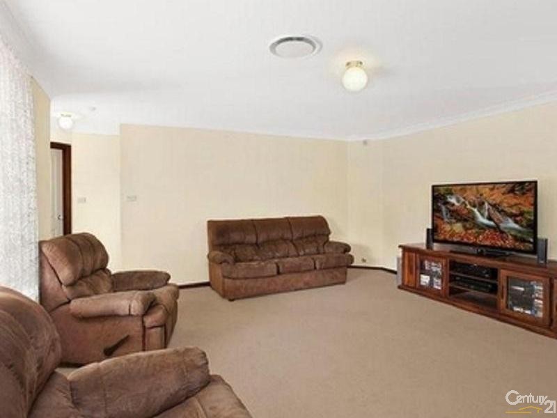 19 Scarborough Close, Narellan NSW 2567