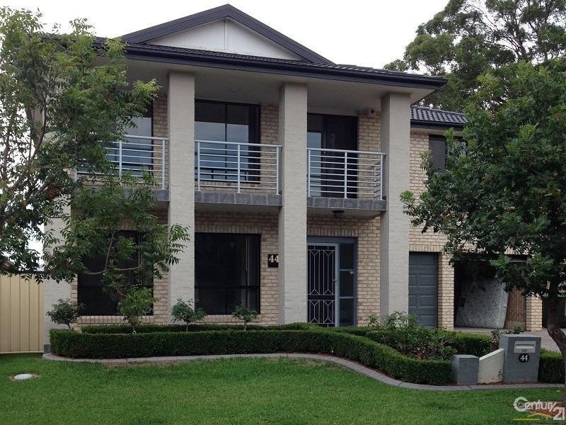 44 Endeavour Circuit, Harrington Park NSW 2567
