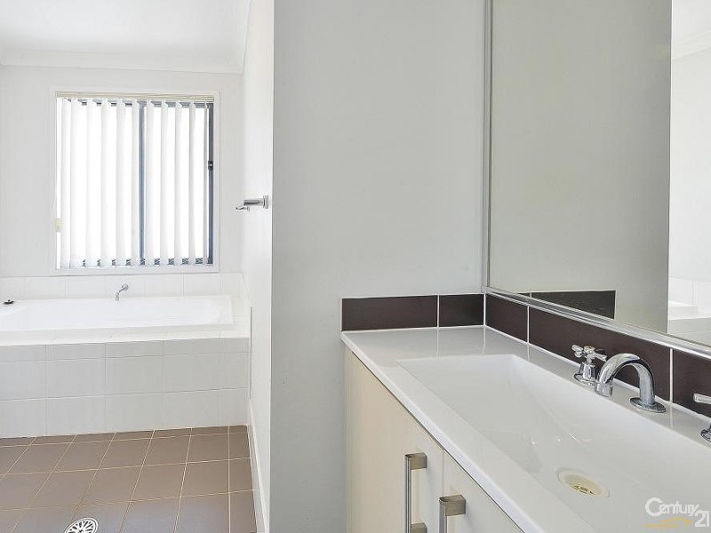 29 Minorca Circuit, Spring Farm NSW 2570