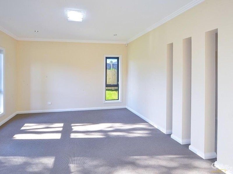 35 Ancona Avenue, Spring Farm NSW 2570