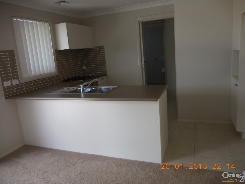 5 Tanner Close, Spring Farm NSW 2570
