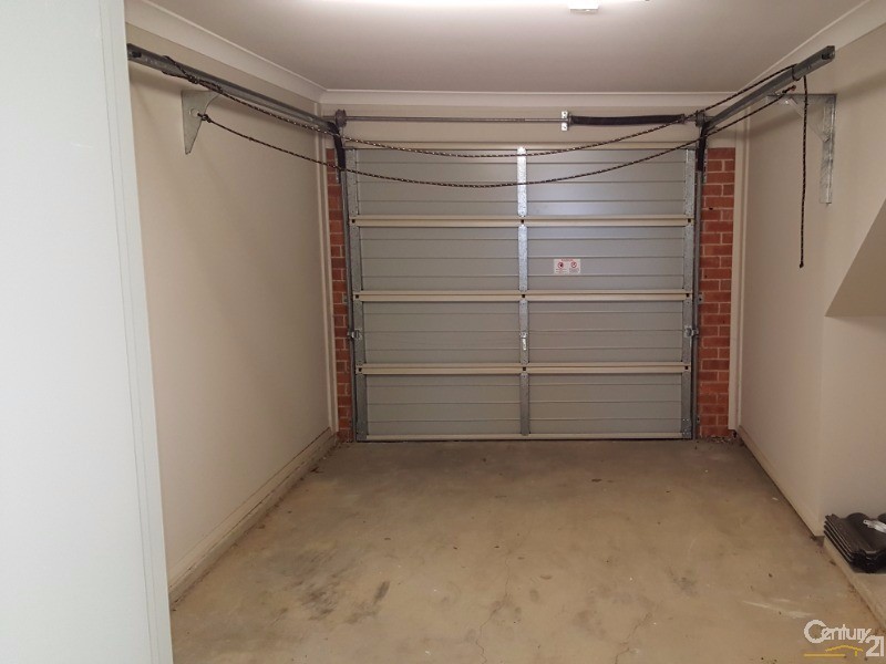 5 Tanner Close, Spring Farm NSW 2570