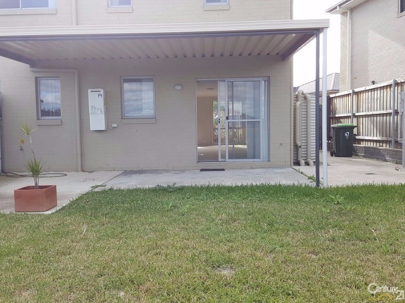 5 Tanner Close, Spring Farm NSW 2570