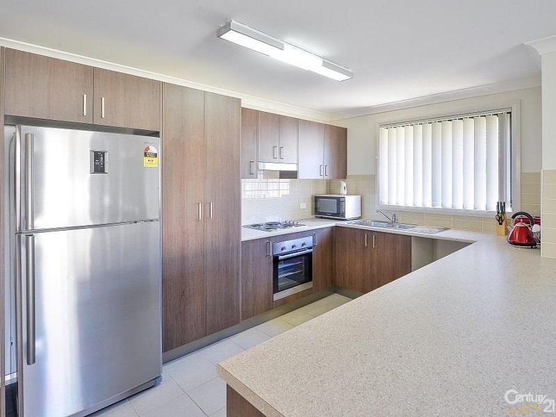 7 Gall Place, Oran Park NSW 2570