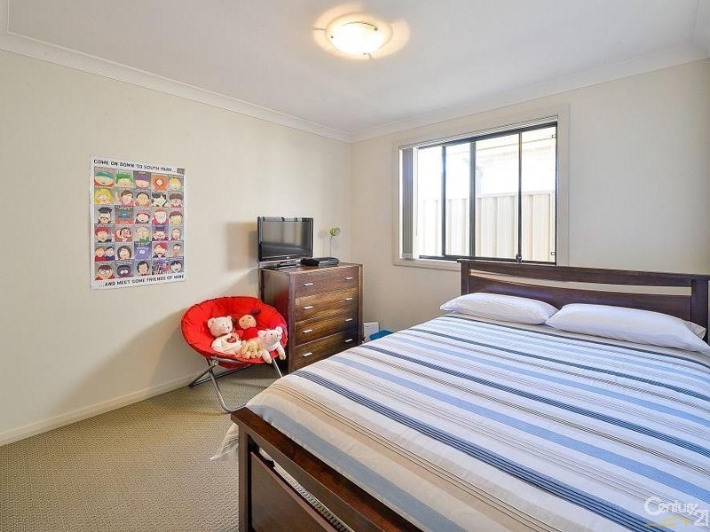 7 Gall Place, Oran Park NSW 2570