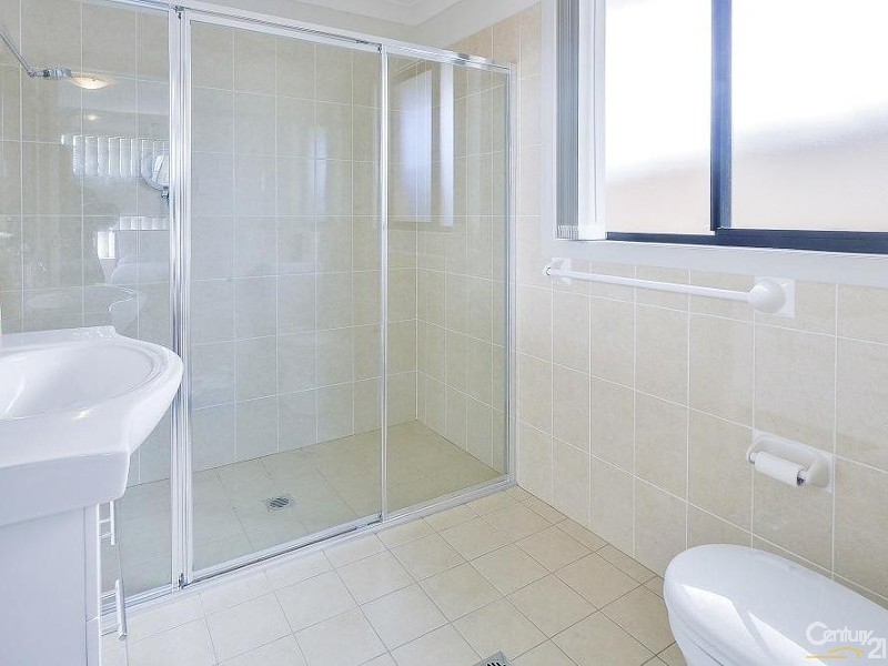 7 Gall Place, Oran Park NSW 2570