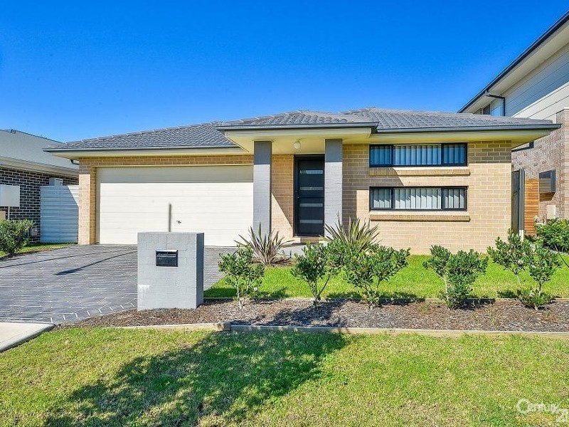 7 Gall Place, Oran Park NSW 2570