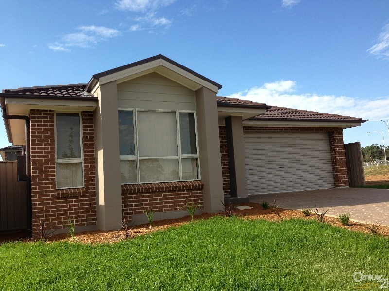 19 Garton Road, Spring Farm NSW 2570