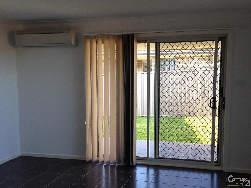 19 Garton Road, Spring Farm NSW 2570