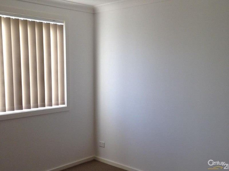 19 Garton Road, Spring Farm NSW 2570
