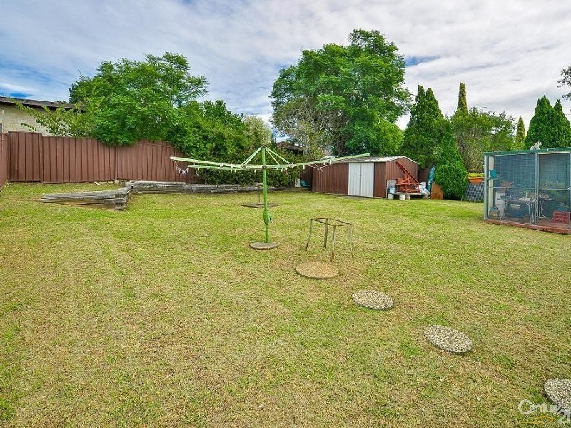 4 Cambridge Place, Narellan NSW 2567