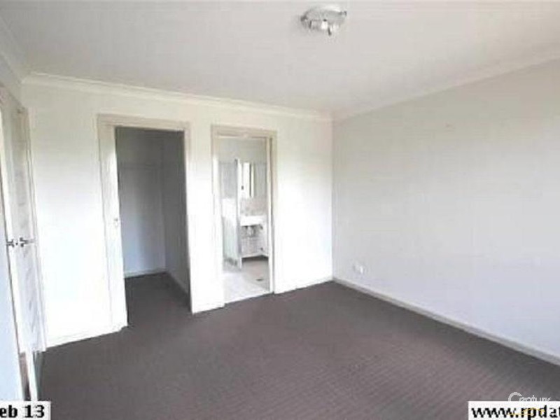 33 Bond Street, Oran Park NSW 2570