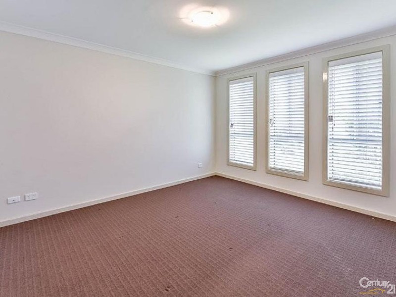 33 Bond Street, Oran Park NSW 2570