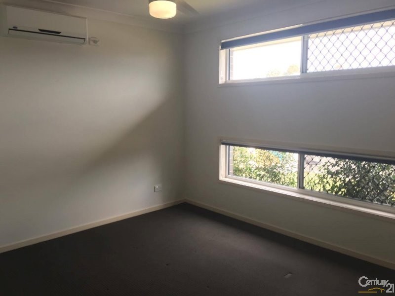 10 Furlong Drive, Currans Hill NSW 2567