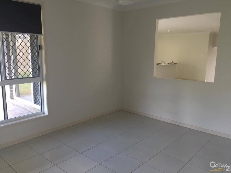 10 Furlong Drive, Currans Hill NSW 2567