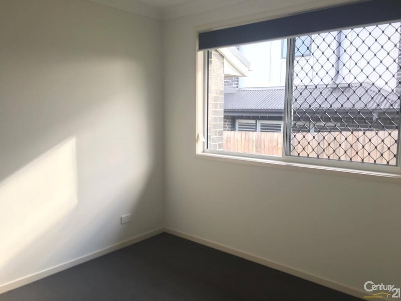 10 Furlong Drive, Currans Hill NSW 2567