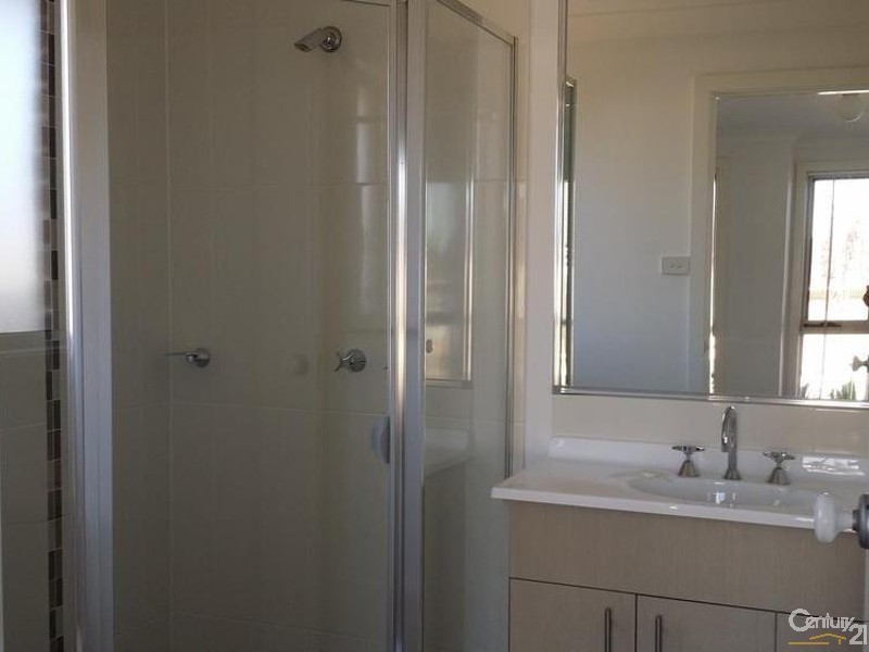19 Garton Street, Spring Farm NSW 2570