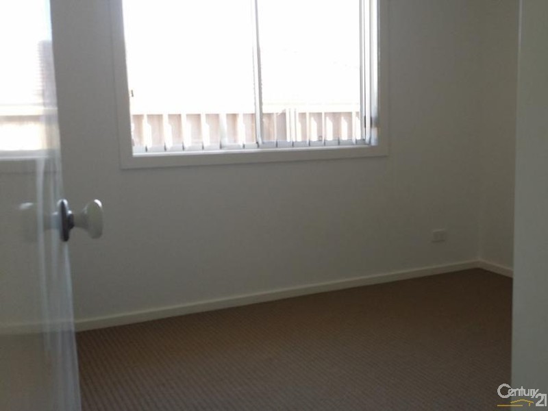 19 Garton Street, Spring Farm NSW 2570