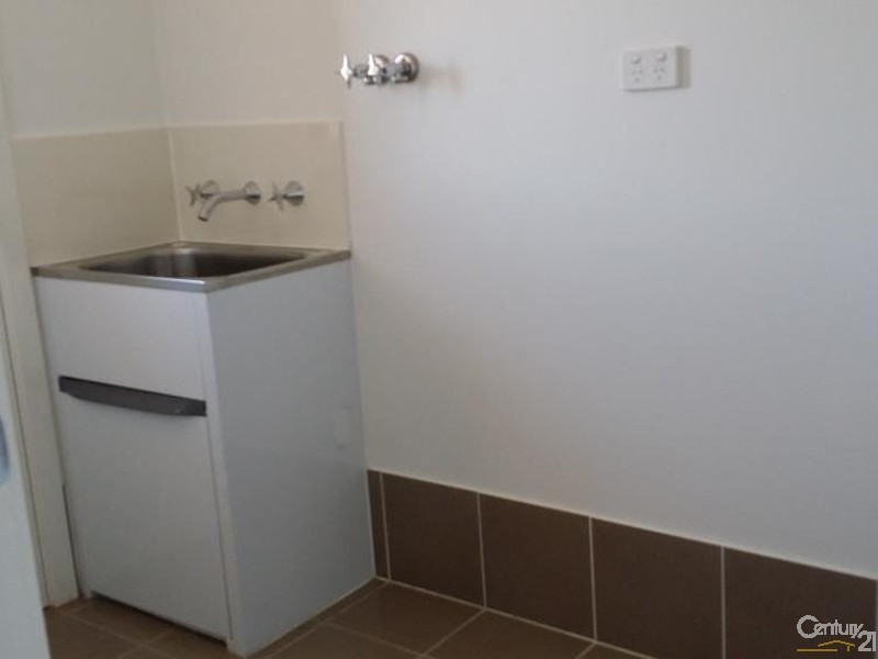 19 Garton Street, Spring Farm NSW 2570