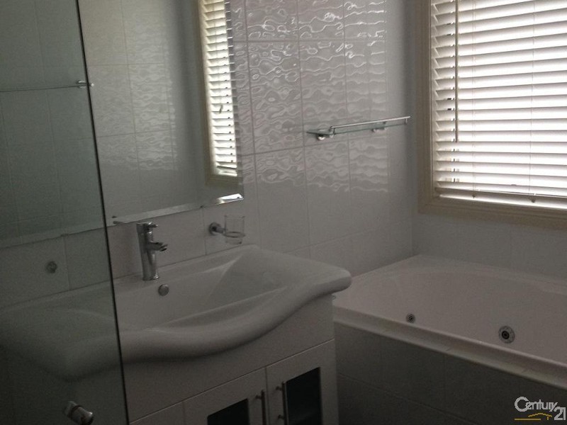 3 Forde Place, Currans Hill NSW 2567