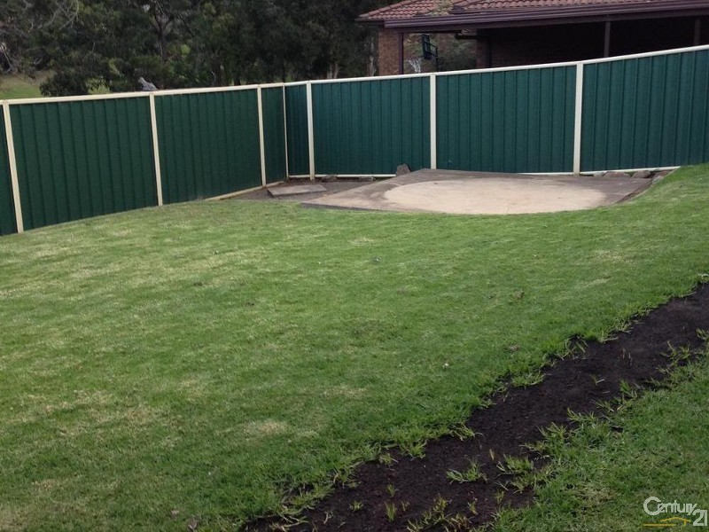 5 Frontignan Street, Eschol Park NSW 2558