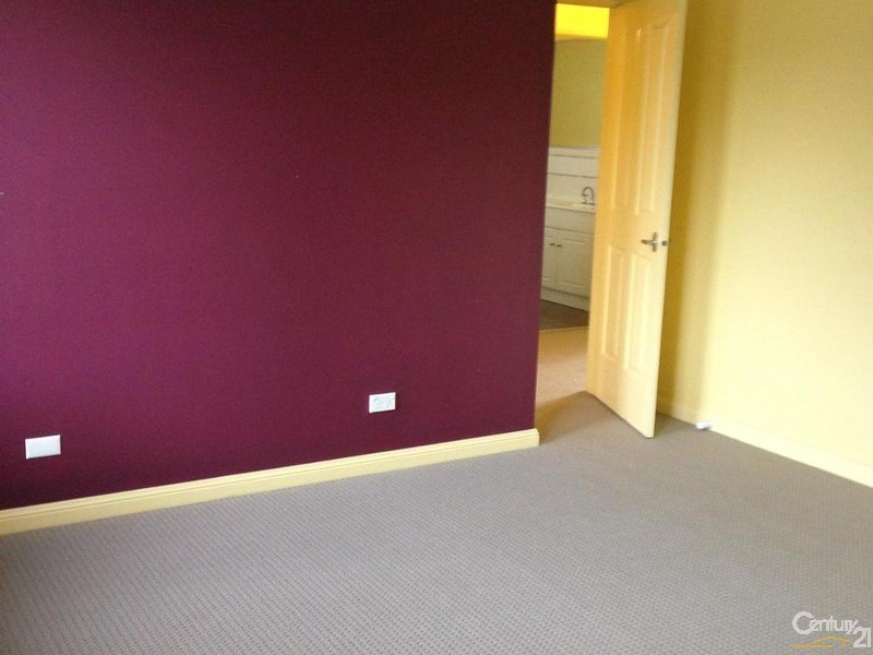 51 William Manix, Currans Hill NSW 2567