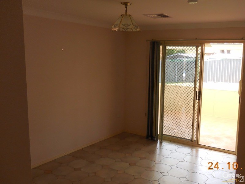 11 Nott Place, Mount Annan NSW 2567