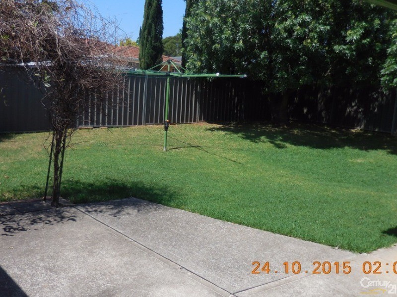 11 Nott Place, Mount Annan NSW 2567