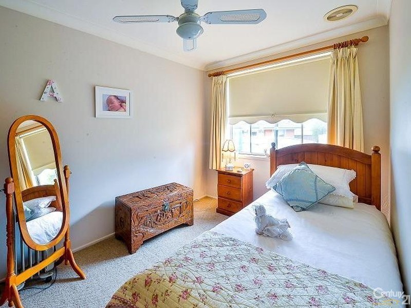 6 Peppin Place, Elderslie NSW 2570