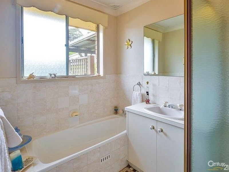 6 Peppin Place, Elderslie NSW 2570