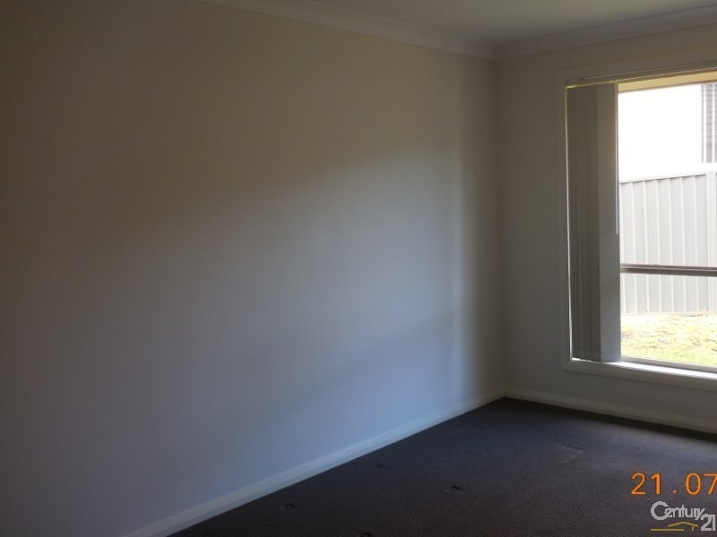 5 Caley Way, Mount Annan NSW 2567