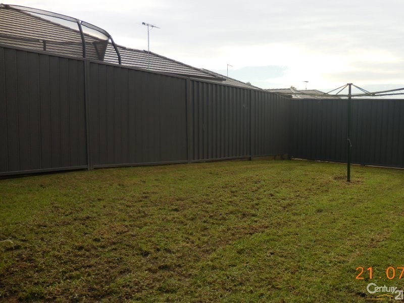 5 Caley Way, Mount Annan NSW 2567