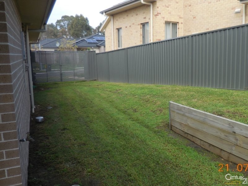 5 Caley Way, Mount Annan NSW 2567