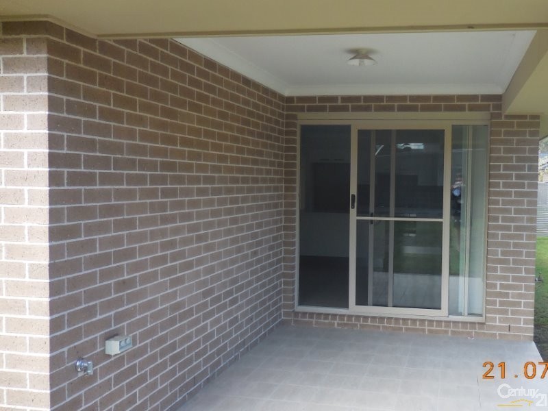 5 Caley Way, Mount Annan NSW 2567