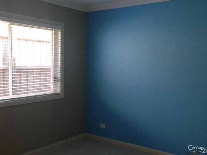 17 Folkes Street, Elderslie NSW 2570