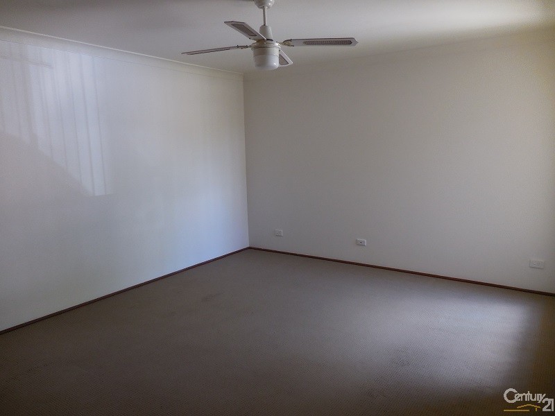 12 Paddy Miller Avenue, Currans Hill NSW 2567