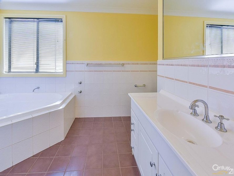 51 William Mannix Avenue, Currans Hill NSW 2567