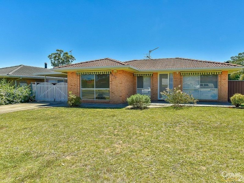 335 Welling Drive, Mount Annan NSW 2567
