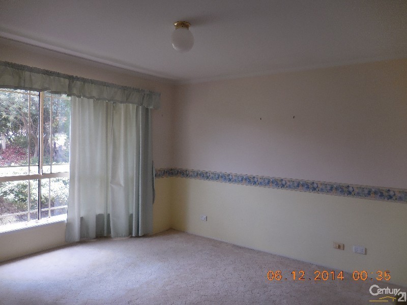 4 Fraser Place, Mount Annan NSW 2567