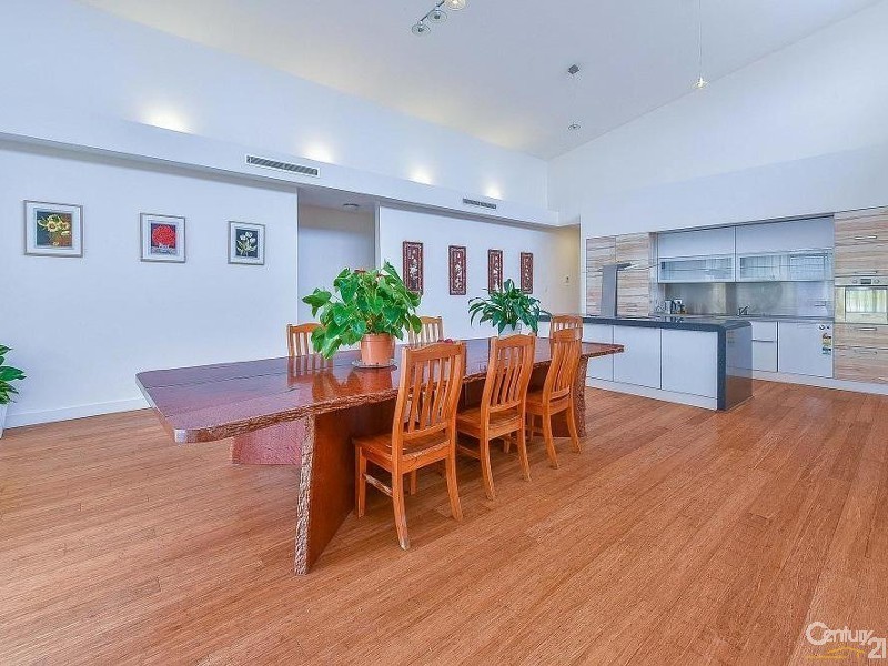 6 Duffy Avenue, Gregory Hills NSW 2557