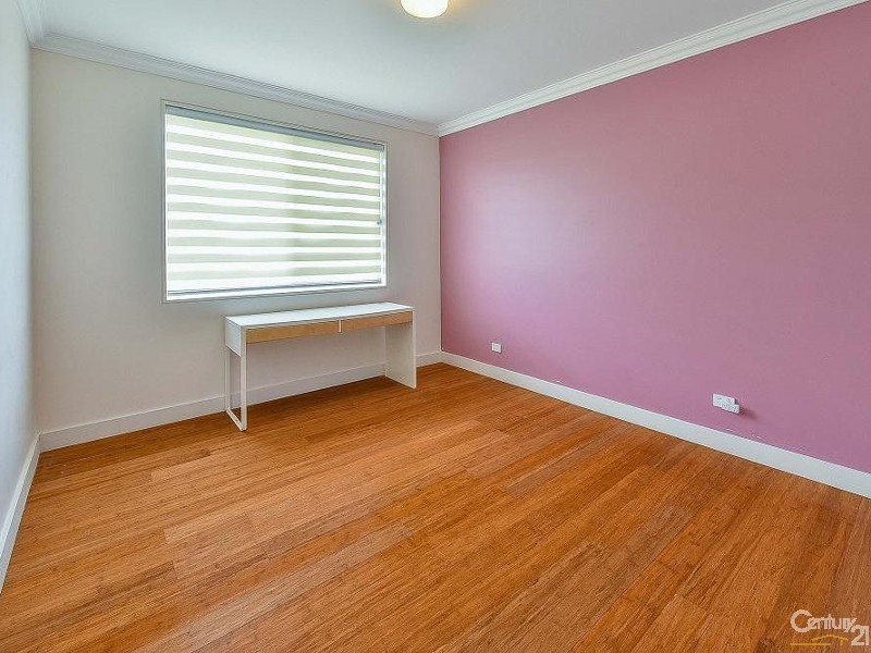 6 Duffy Avenue, Gregory Hills NSW 2557