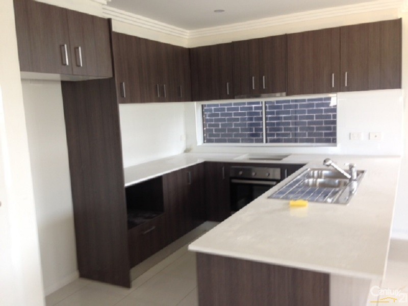 28 Lorikeet Street, Gregory Hills NSW 2557