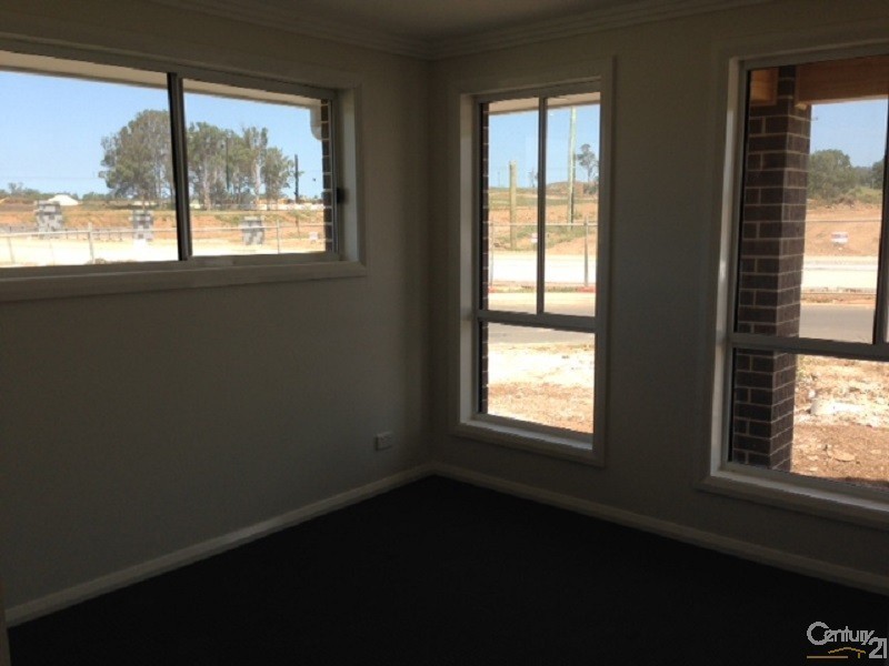 28 Lorikeet Street, Gregory Hills NSW 2557