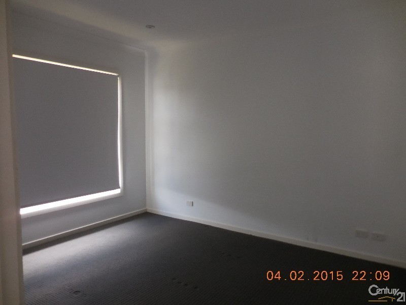 10 Kale Road, Spring Farm NSW 2570