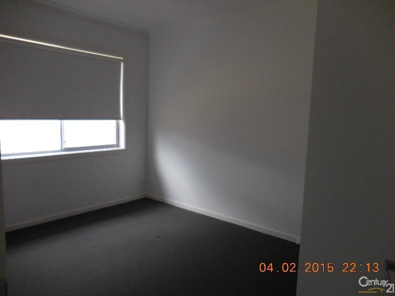 10 Kale Road, Spring Farm NSW 2570