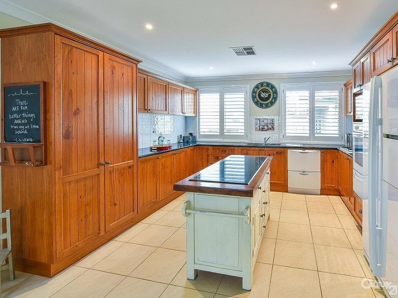 19 Telopea Circuit, Mount Annan NSW 2567