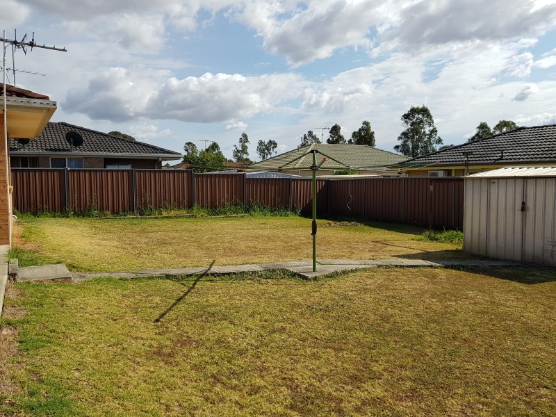 335 Welling Drive, Mount Annan NSW 2567